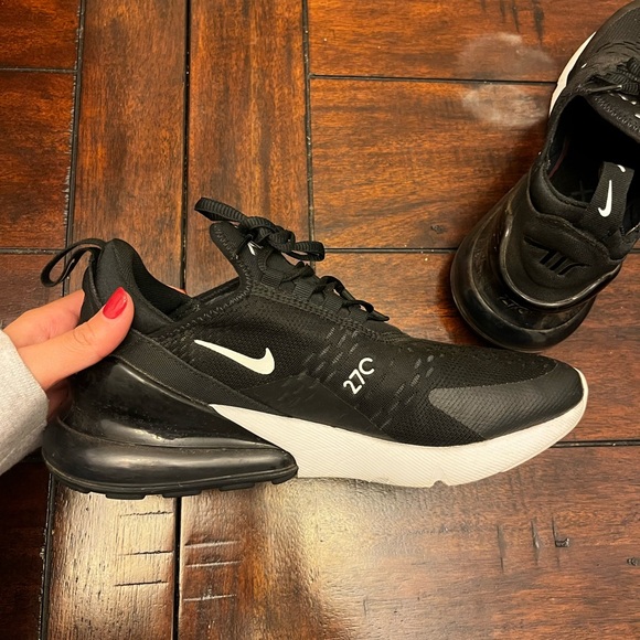 Nike Air Max Black Sneakers - Picture 2 of 4